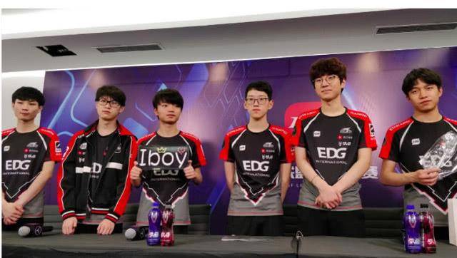 员的转会中 员的转会中